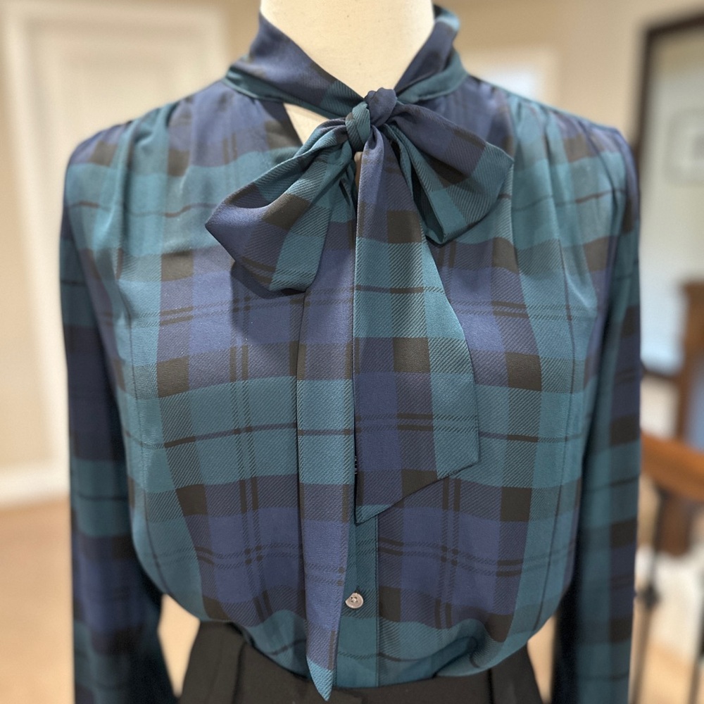 JCrew Long sleeve plaid tie neck blouse (M) & black wide-leg cropped pants (6).